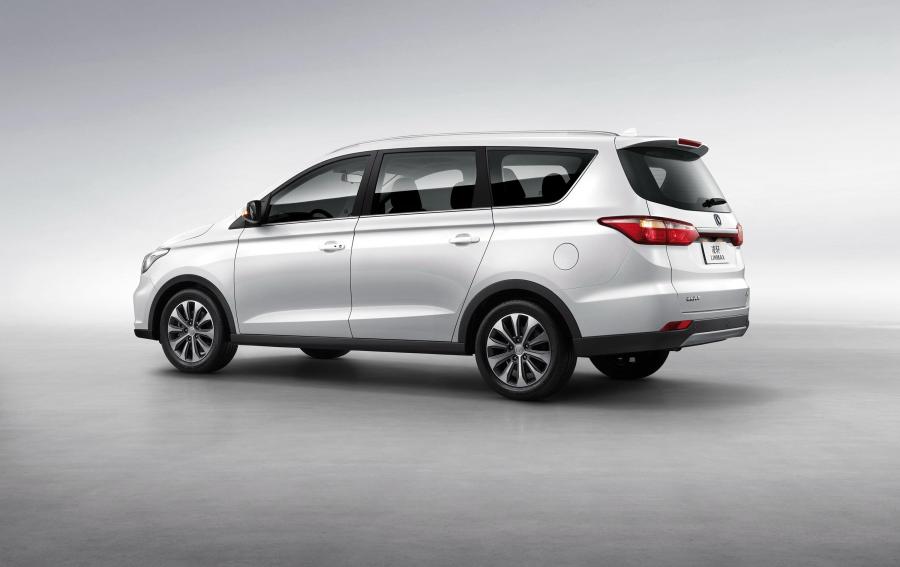  Changan Linmax 2017 года  (фото 9 из 11)